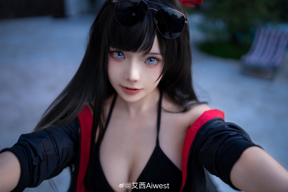 cosplay 老师…难不成以为我是温室里精心呵护的大小姐，嗯？ 蔚蓝档案 仲正一花@艾西Aiwest