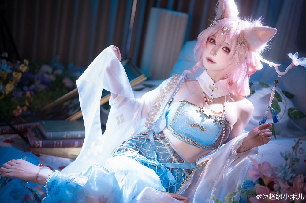 cosplay 明日方舟 鸿雪「行梦侧畔」/@超级小禾儿