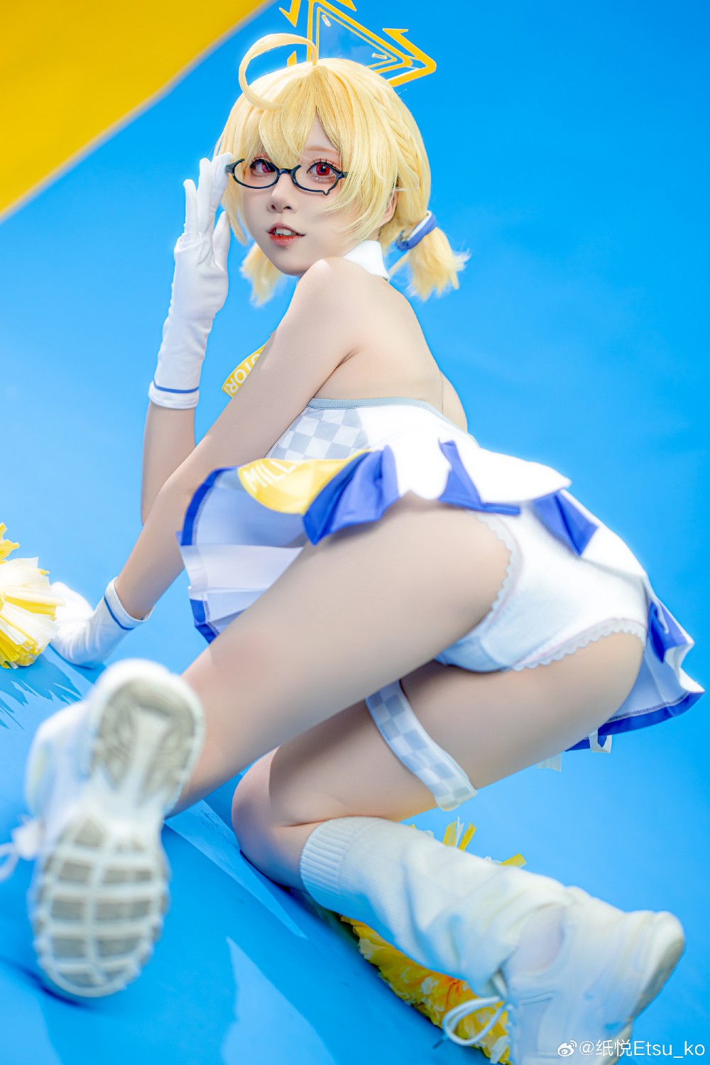 cosplay 诶！？我在最前排吗！？明明是应援人员！？蔚蓝档案 丰见小鸟@纸悦Etsu_ko-MOON酱