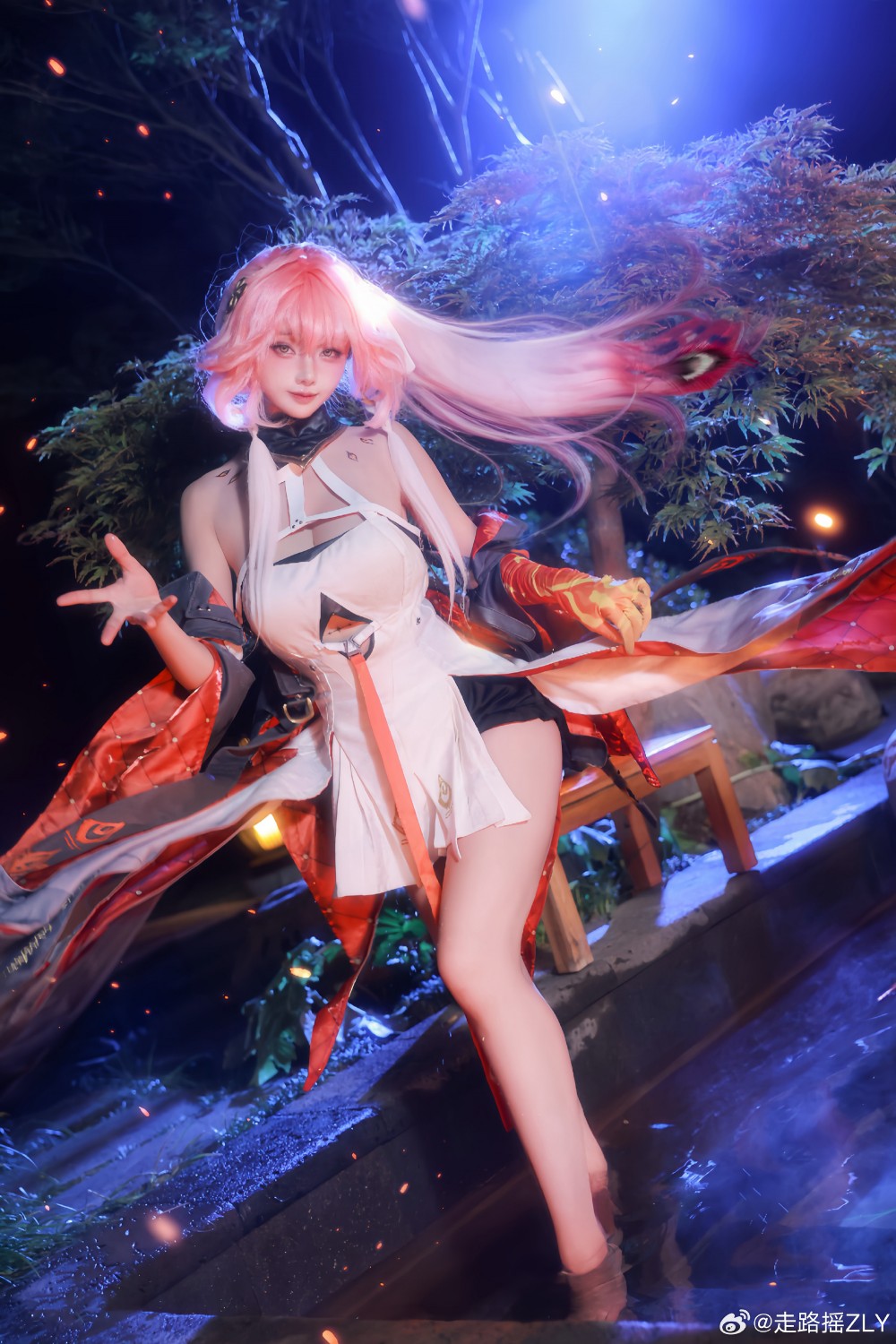 cosplay 突然想起来长离原皮没有发过呢！鸣潮 长离@走路摇ZLY