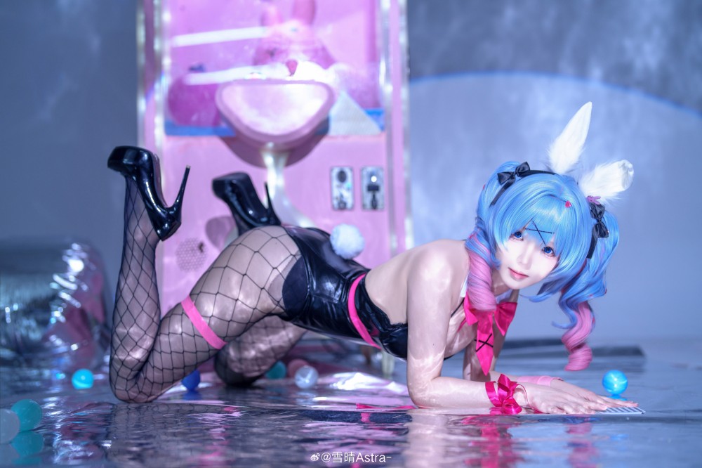 真是的干脆摇起你的兔尾巴诱惑我不好吗 初音未来@雪晴Astra-